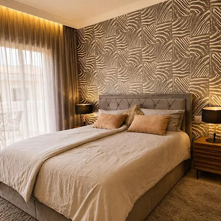 Aloha Hill Club Premium In - Pools, Restaurant, Gym, Wlan, Garage شقة